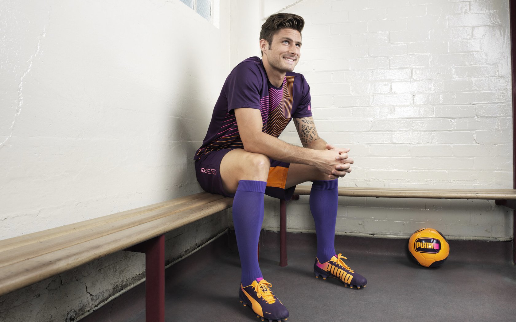 球员在赛场上表现过人被评为当场MVP，球场上的mvp